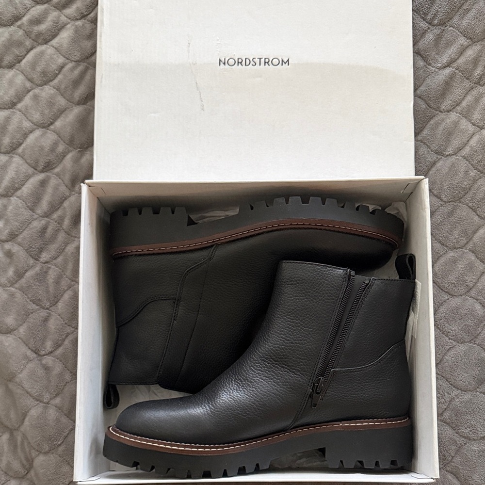 Nordstrom Black Leather Women's Chelsey Boots